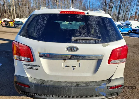 2013 Kia Sorento Lx из США, поврежденный, VIN 5XYKTDA24DG319392